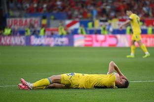 罗体：卢卡库右腿屈肌拉伤将缺席三场意甲，希望在欧联半决赛复出